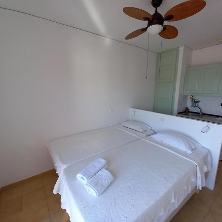 Evangelia Studios Sigrion Luaran gambar