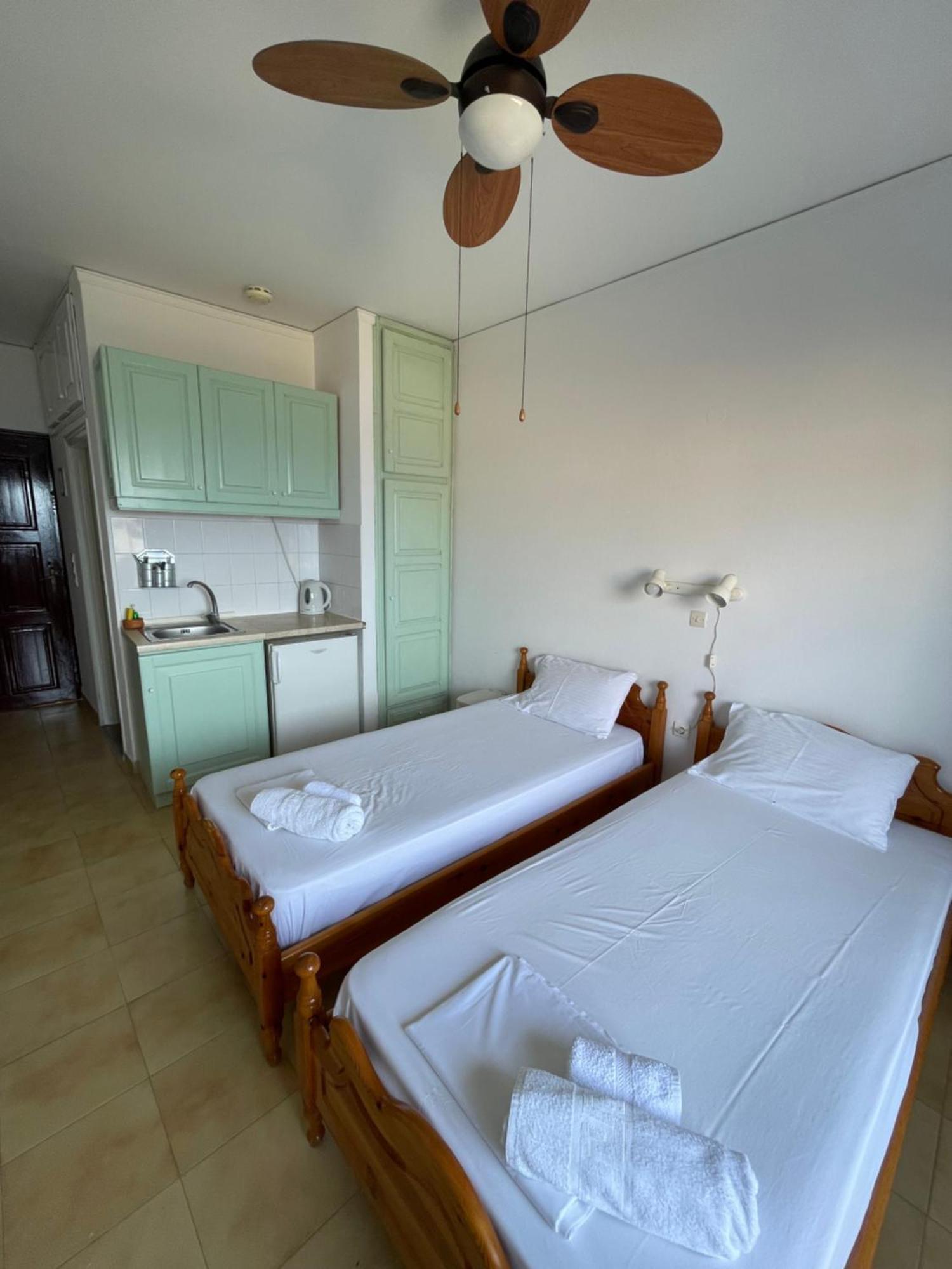 Evangelia Studios Sigrion Luaran gambar